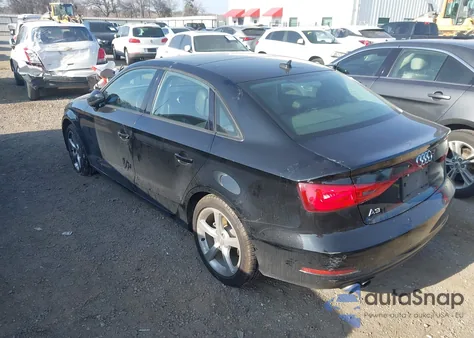 2016 Audi A3 1.8T Premium z USA, uszkodzony, nr VIN WAUA7GFFXG1067307